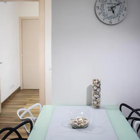Mad Apartment *